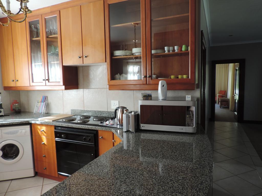 Milkwood Lodge Hermanus Exteriör bild